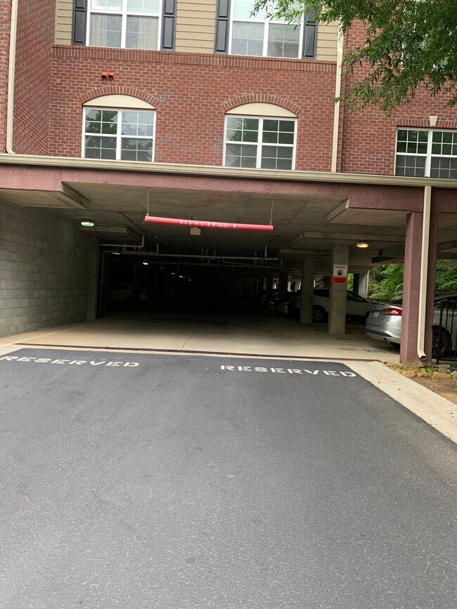 Building Photo - 3150 Woodwalk Dr SE