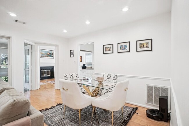 Building Photo - Furnished 2BR/2BA plus den located at Tuck...