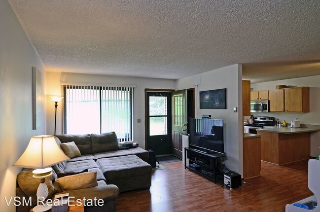 Building Photo - 7644 Wedgewood Ct N