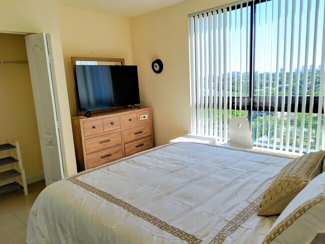 Building Photo - 100 N Federal Hwy