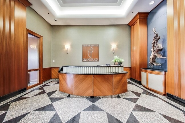 Building Photo - 545 N Dearborn St