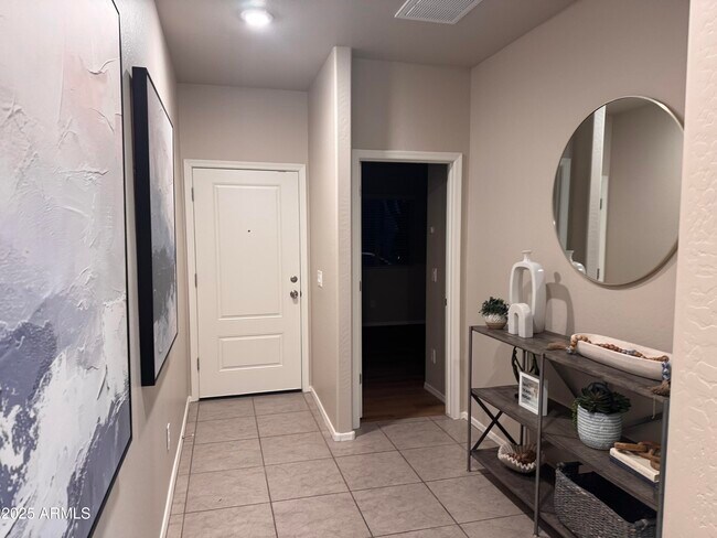 Building Photo - 4065 W Ardmore Rd