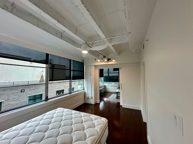Building Photo - 1 BED | 1 BATH | DRAYTON TOWER