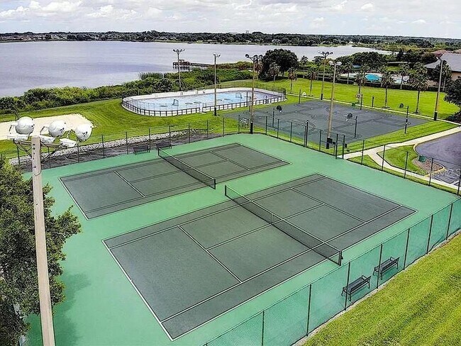 Building Photo - 13345 Fox Glove St