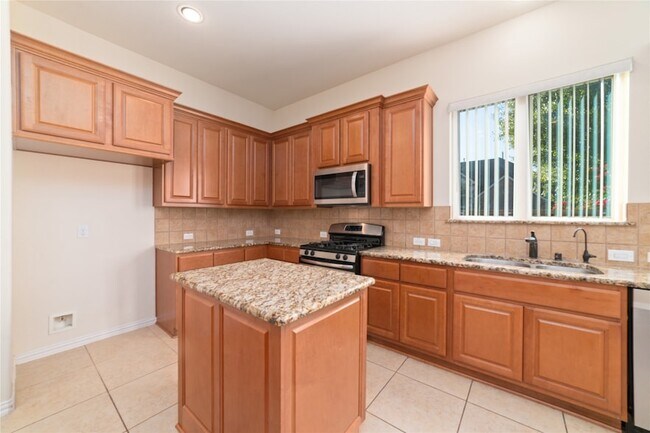 Building Photo - 16726 Aliana Lakes Ct