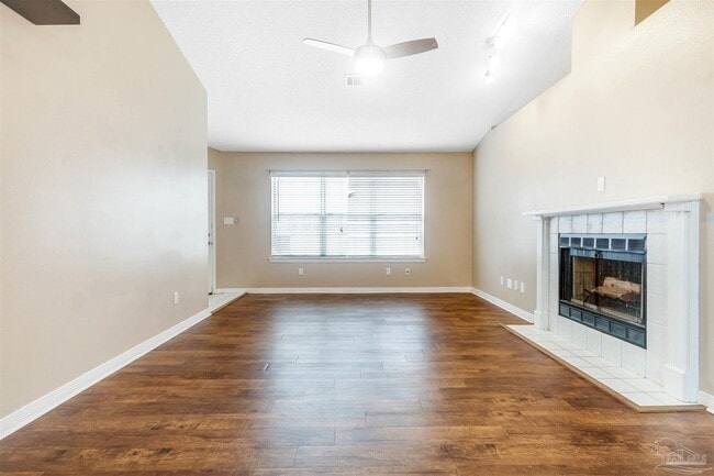 Building Photo - 2060 Cambridge Cir