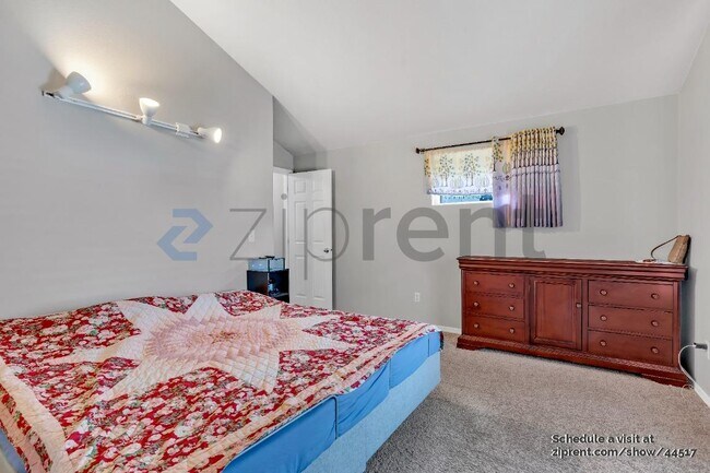 Building Photo - 3963 NW 148th Pl