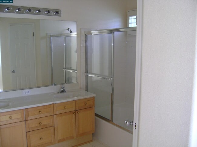 Building Photo - 2903 Coyote Cir