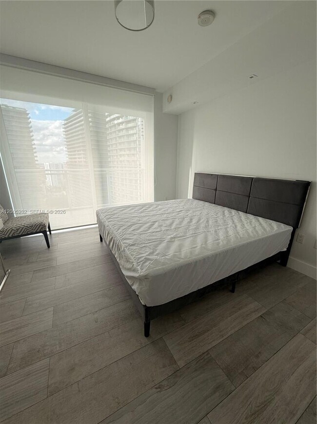 Building Photo - 1080 Brickell Ave