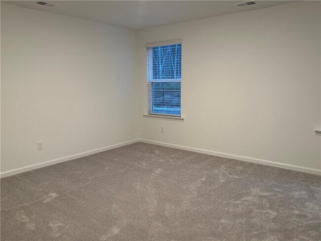 Building Photo - 721 Groover St