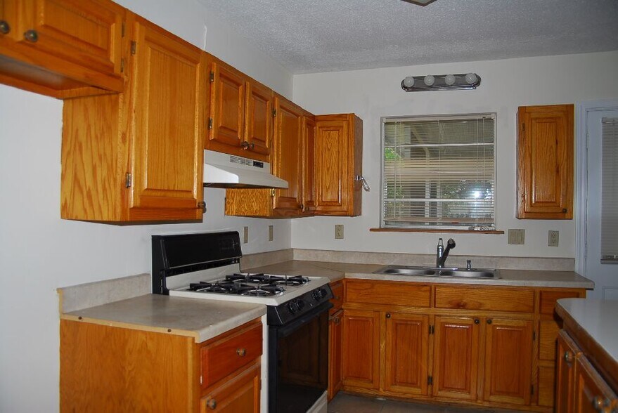 Building Photo - 109 Ralph Dr