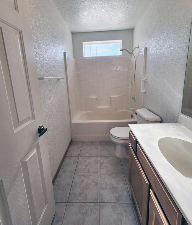 Guest Bath - 3790 Canyon Cove Dr