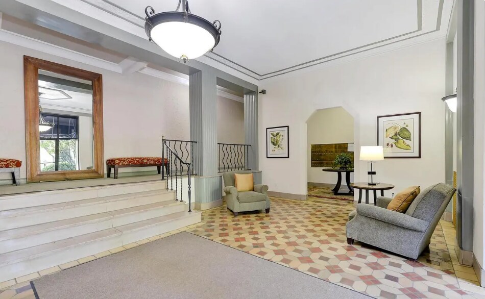 Building Lobby - 4007 Connecticut Ave NW