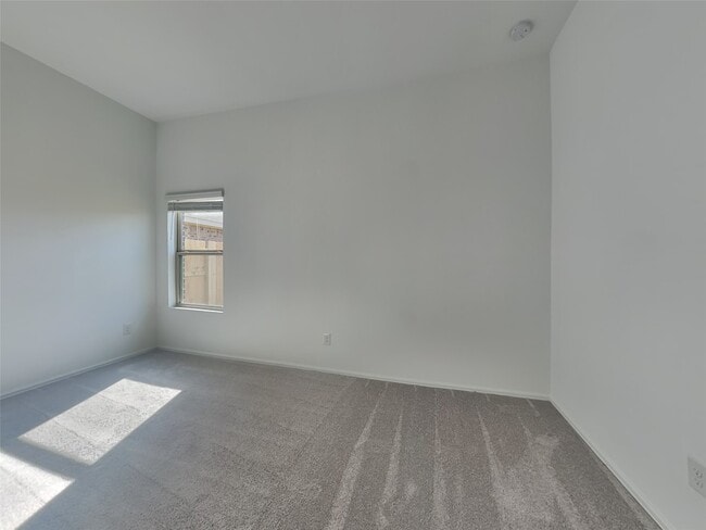 Building Photo - 27019 Breakaway Ln