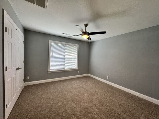 Building Photo - 515 Hannah McKenzie Dr