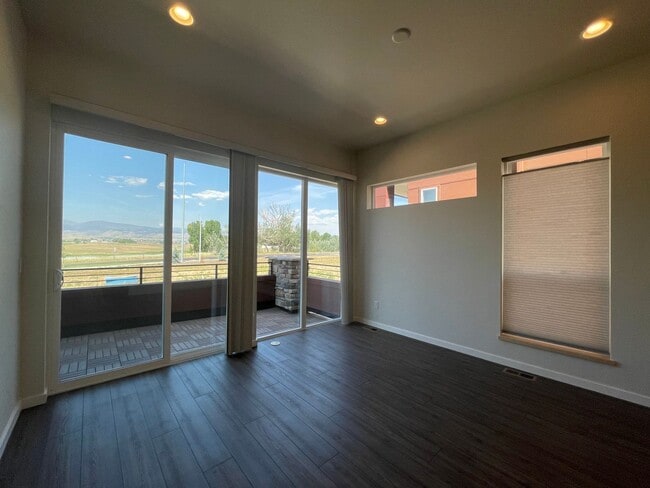 Building Photo - Just reduced $2295! LOVELY 2 BED/2.5 BATH Great location near Boulder!