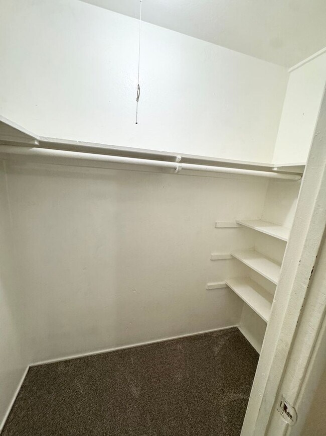 Building Photo - Move-In Special + Private Patio – Available Now! North Highlands