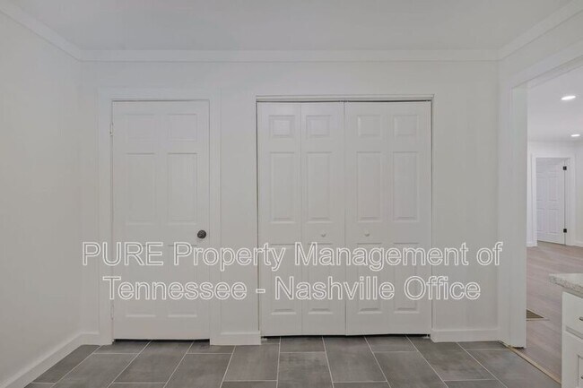 Building Photo - 1127 N 5th St