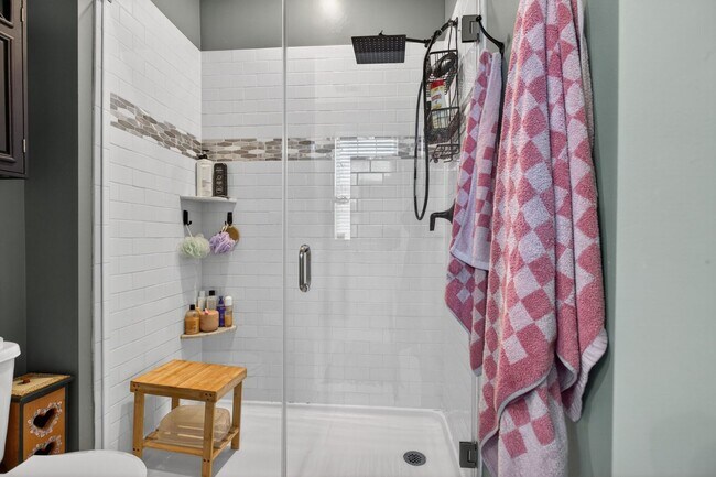 Building Photo - 107 Celebration Blvd