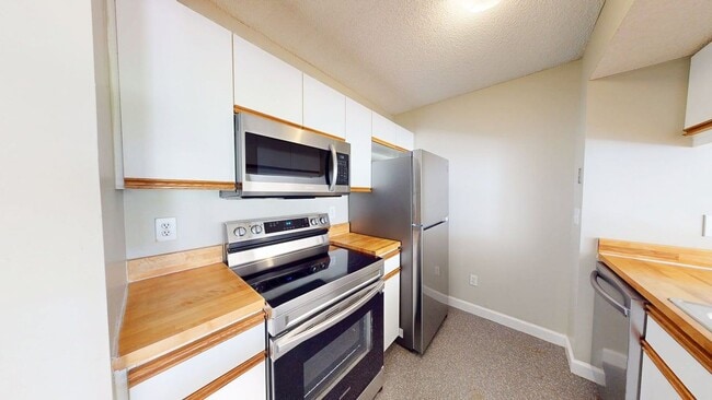 Building Photo - 2059 Coleman Dr