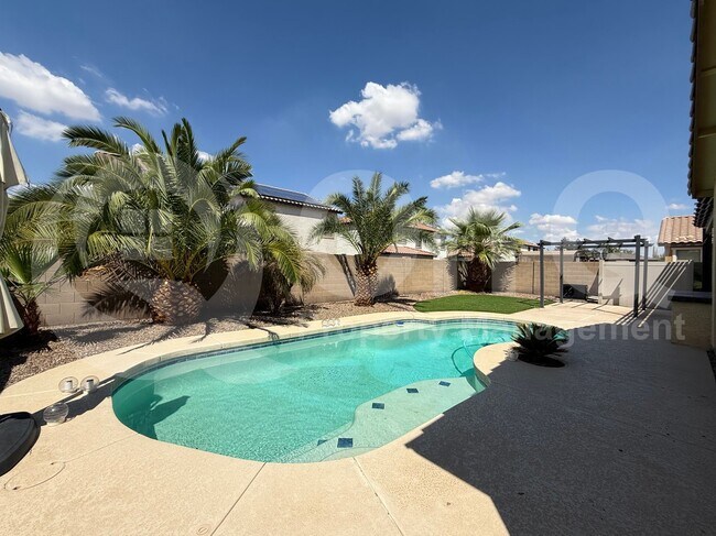 Building Photo - 22310 E Creekside Ct