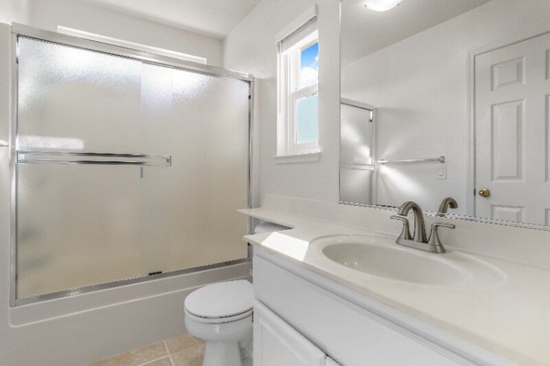 Building Photo - 2201 Bridle Creek Cir