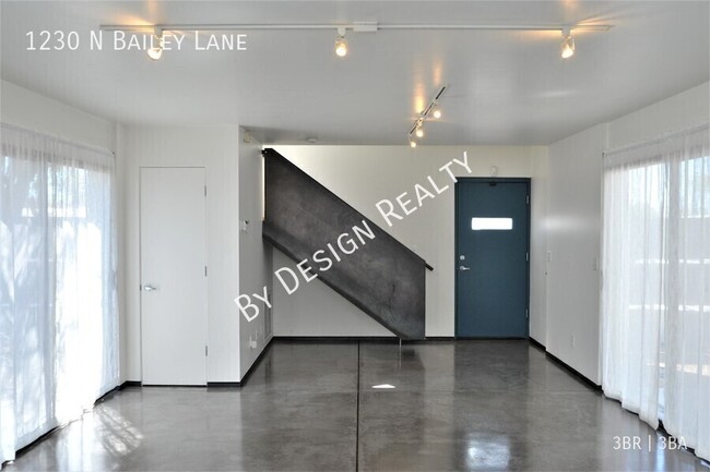 Building Photo - 1230 N Bailey Ln