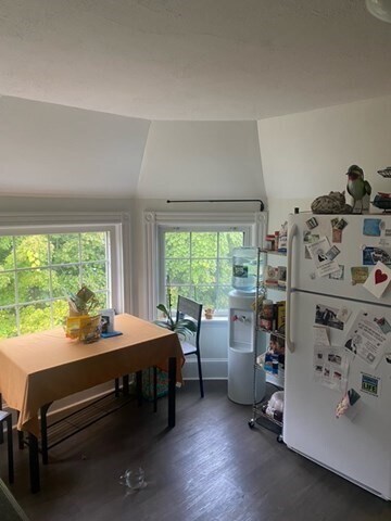 Building Photo - 125 Adams St