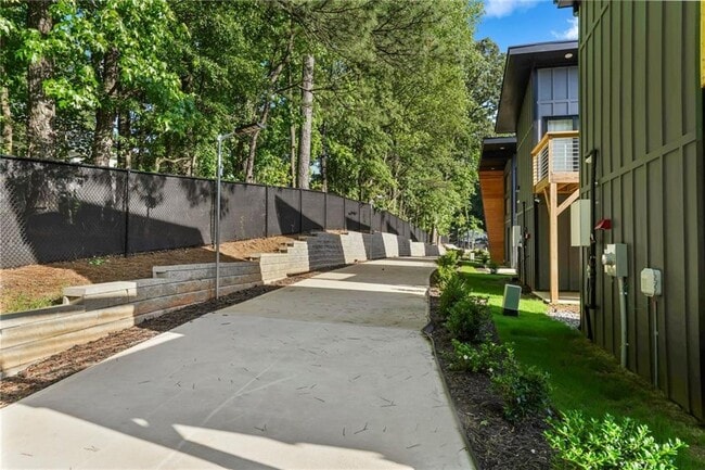 Building Photo - 3120 Godby Rd