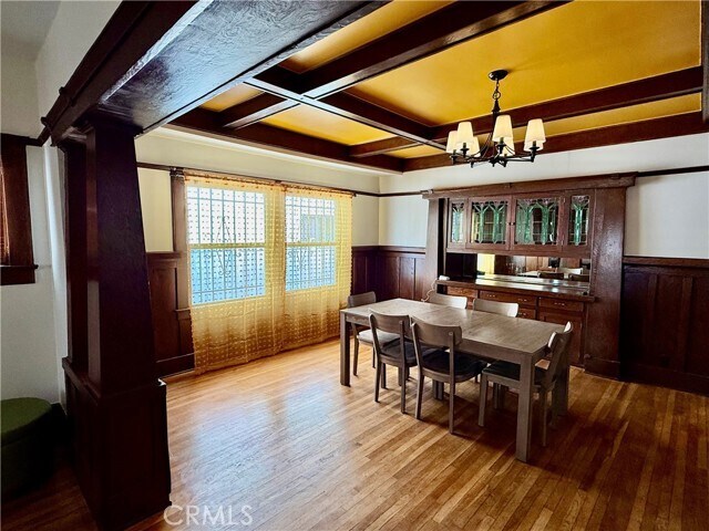 Building Photo - 1610 W 36th Pl
