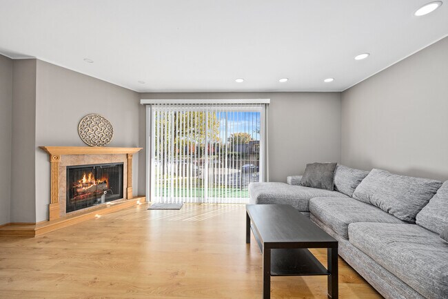 Building Photo - 11126 S 84th Ave