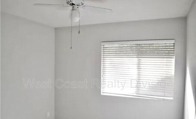 Building Photo - 27573 Dandelion Ct