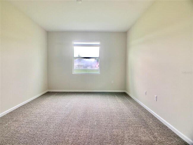 Building Photo - 16440 Champlain St