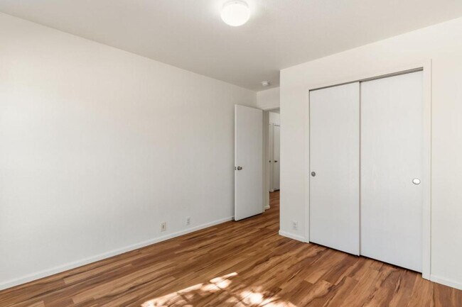 Building Photo - 8402 Snowdrop Ct