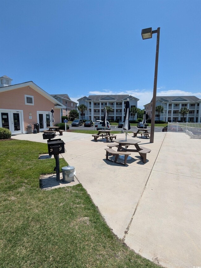 Building Photo - 627 Waterway Village Blvd