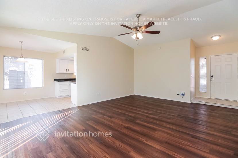 Building Photo - 3819 E Harmony Ave