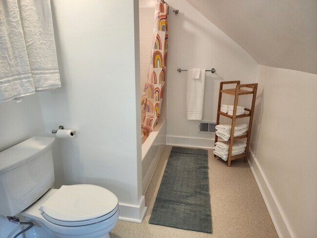 Building Photo - Remodeled 2 Story 3 Bedroom Home Located in SW Grand Rapids, MI