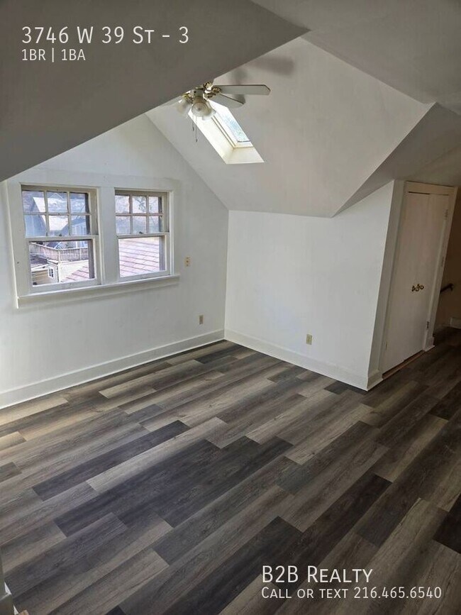 Building Photo - 3746 W 39th St