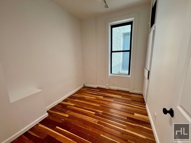 Building Photo - 3.5BR 1BA Floor-Through By Fort Greene Park
