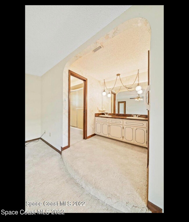 Building Photo - 755 Verbenia Dr