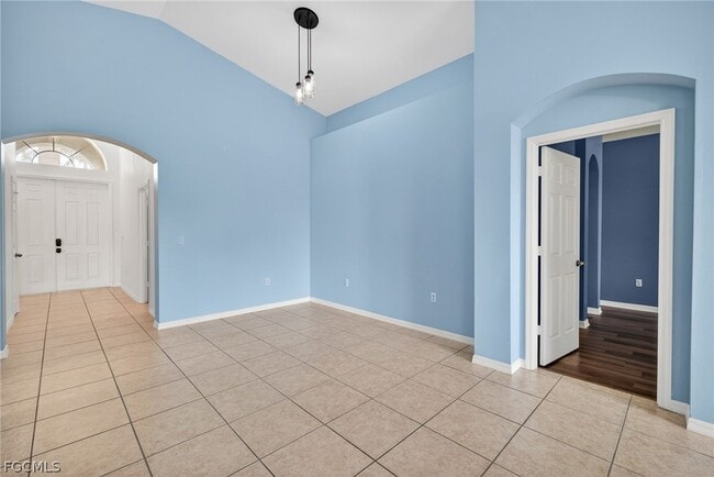 Building Photo - 8278 Sumner Ave