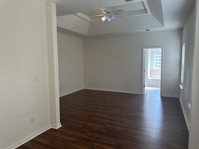 Building Photo - 701 Spalding Ct