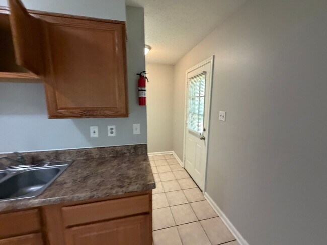 Building Photo - 5596 Karen Dr