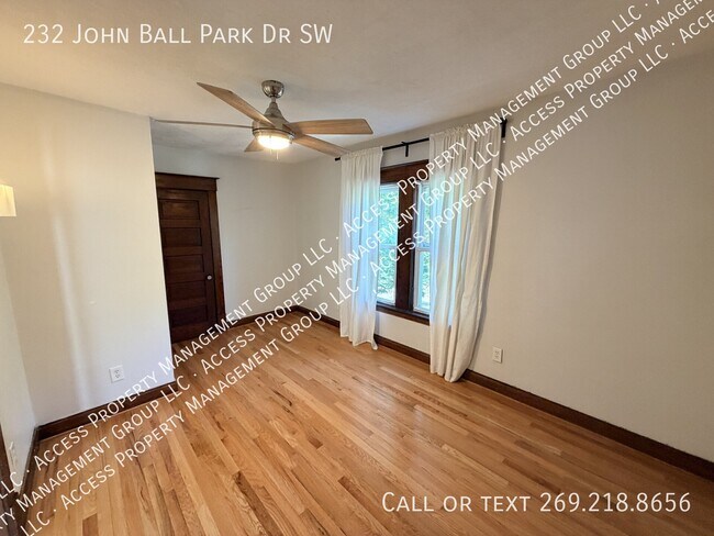 Building Photo - 232 John Ball Park Dr SW