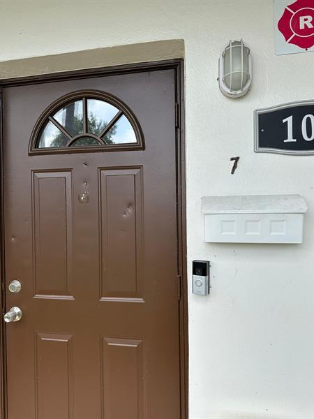 Building Photo - 101 SE 9th St