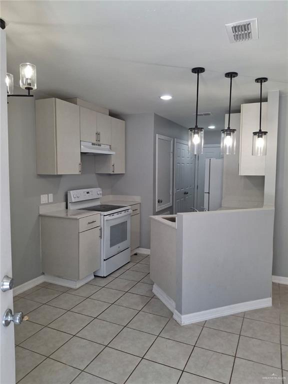 Building Photo - 14 Multi National