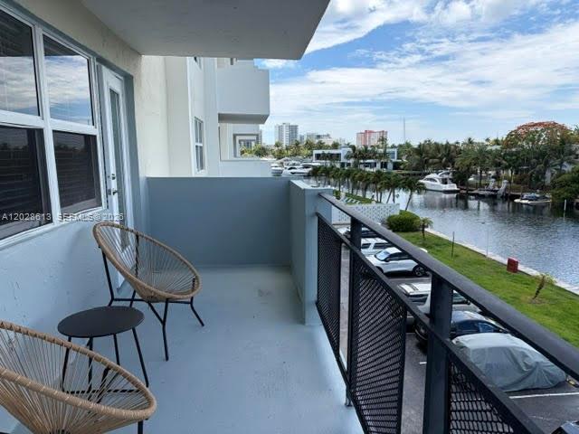 Building Photo - 401 Golden Isles Dr