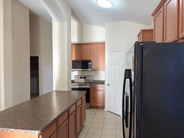 Building Photo - 5895 Candlelight Ln