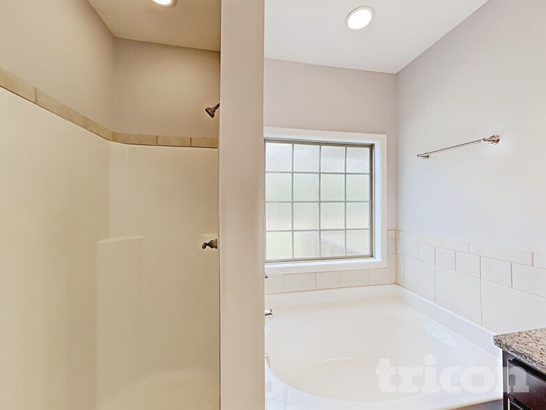 Building Photo - 364 Preakness Cir