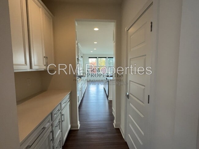 Building Photo - 411 Heritage Terrace Ln